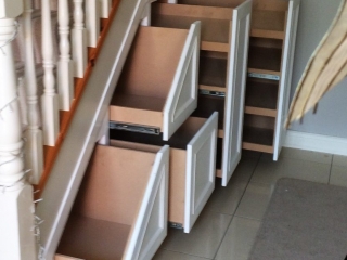 Three drawers with double shoe rack