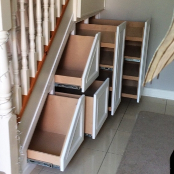 Three drawers with double shoe rack
